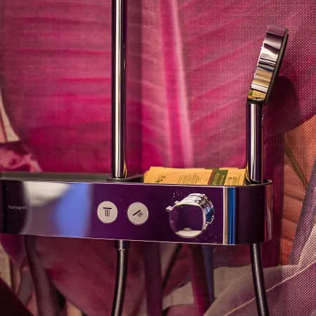 Nocleg ze śniadaniem Hold - Luxury 4*