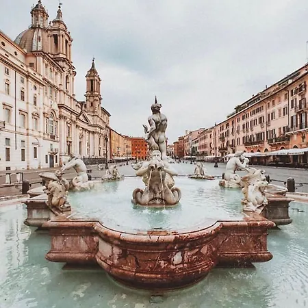 Hold - Luxury Roma