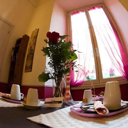 Bed and breakfast Hold - Luxury 4*