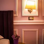 B&B Hold - Luxury