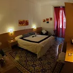Hold - Luxury B&B