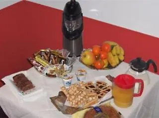 Hold - Luxury Nocleg ze śniadaniem 2*