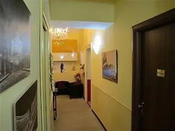 Nocleg ze śniadaniem Hold - Luxury 2*