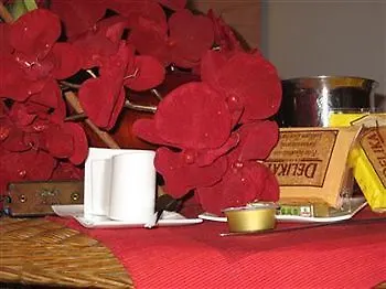Nocleg ze śniadaniem Hold - Luxury 2*