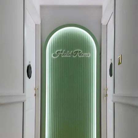Hold - Luxury 4*