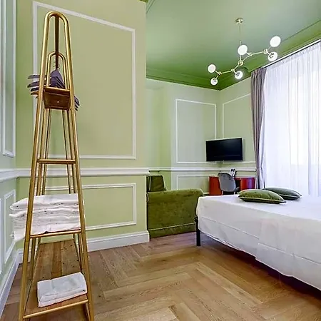 Hold - Luxury Bed and breakfast Roma