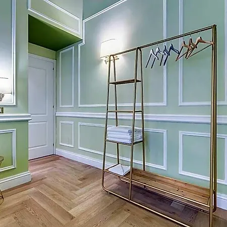 Hold - Luxury Bed and breakfast 4*