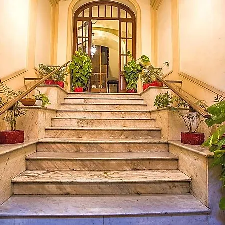 Hold - Luxury Bed and breakfast 4*