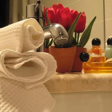 Hold - Luxury Bed & Breakfast