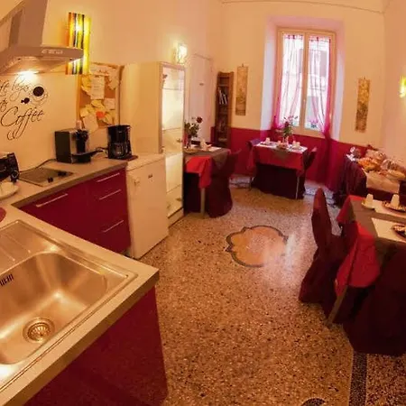 Bed & Breakfast Hold - Luxury 4*