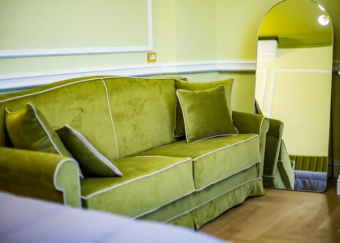 B&B Hold - Luxury 4*