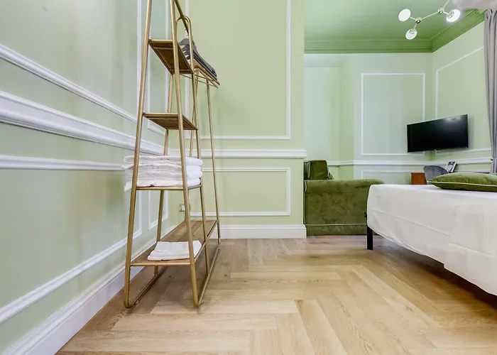 B&B Hold - Luxury 4*