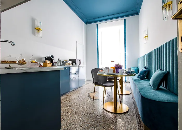 B&B Hold - Luxury 4*